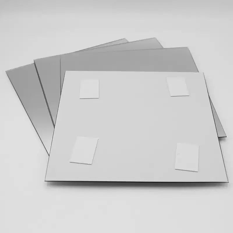 Lot de 4 grands miroirs décoratifs autocollants French Home Goods, disponibles en 3 formes – Parfaits pour une décoration murale moderne dans n'importe quelle pièce.